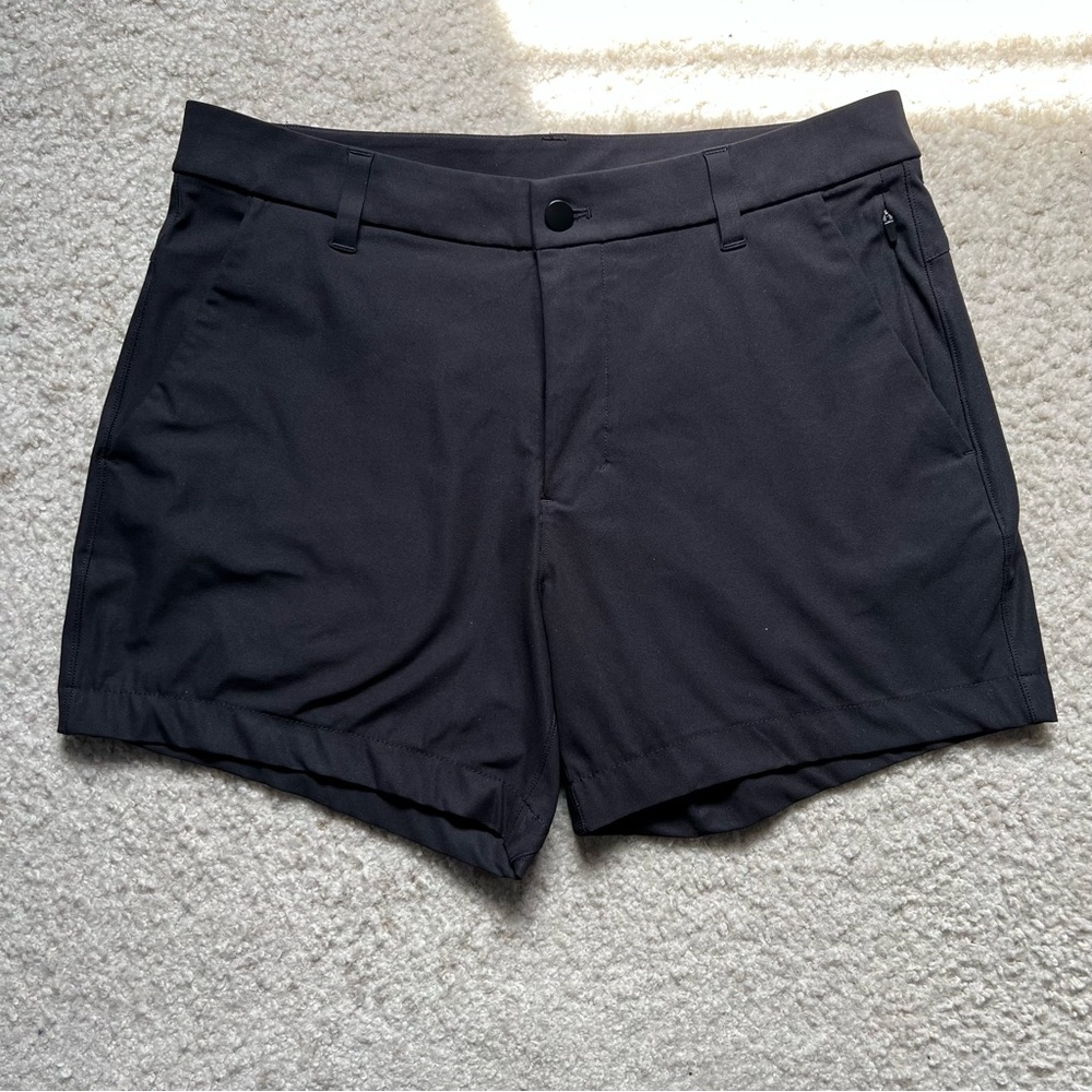 Lululemon Men’s 5” Black Commission Shorts, size 32